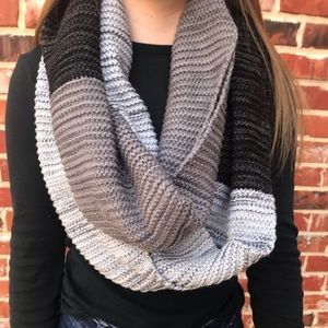 INFINITY SCARF